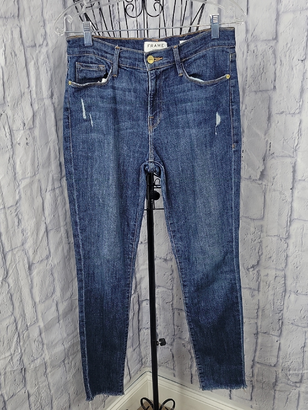 Frame Le Skinny de Jeanne Grand Street Jeans Size 30 Distressed Raw Hem